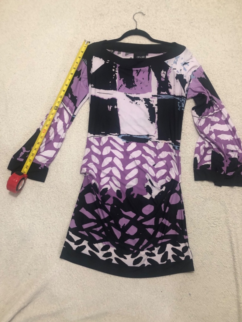 Analili stylish jersey sheath dress featuring a long sleeve butterfly print. M - Picture 5 of 5